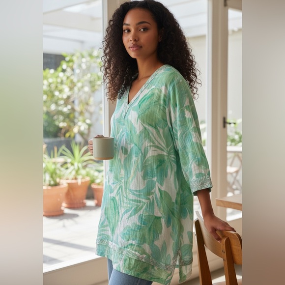 Christian Siriano Tops - Christian Siriano Mint Green Tropical Print Gauze Tunic Top, XL
